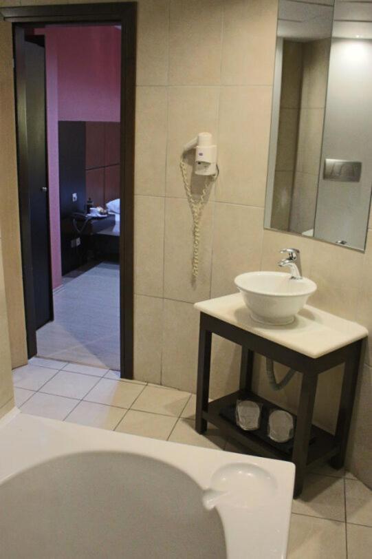 Inoh Hotel Афины Экстерьер фото